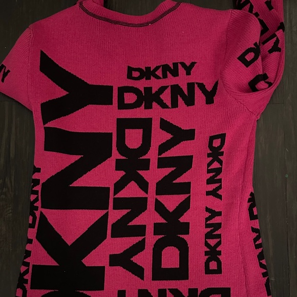 DKNY Vibrant Pink and Black Logo Knit - Picture 5 of 6